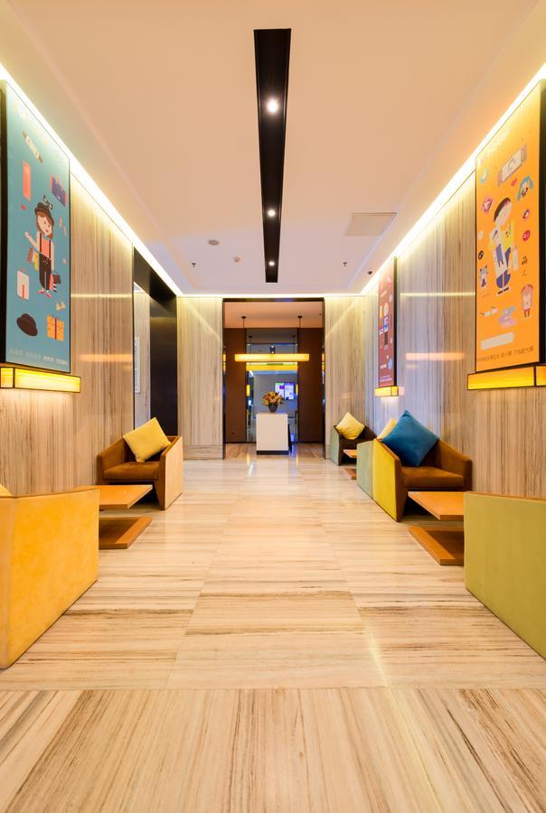 Iu Hotel Urumqi Shinianzi Bus Station Zewnętrze zdjęcie