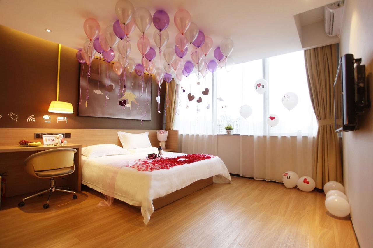 Iu Hotel Urumqi Shinianzi Bus Station Zewnętrze zdjęcie